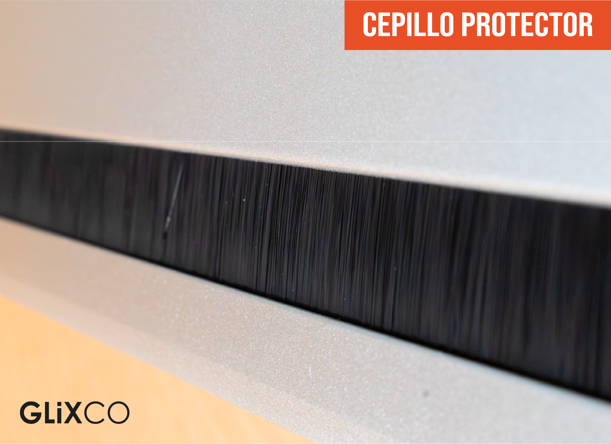 Tapa Pasacables de Aluminio con Cierre Lento (Largo 40 x Anch 12.7 cm)