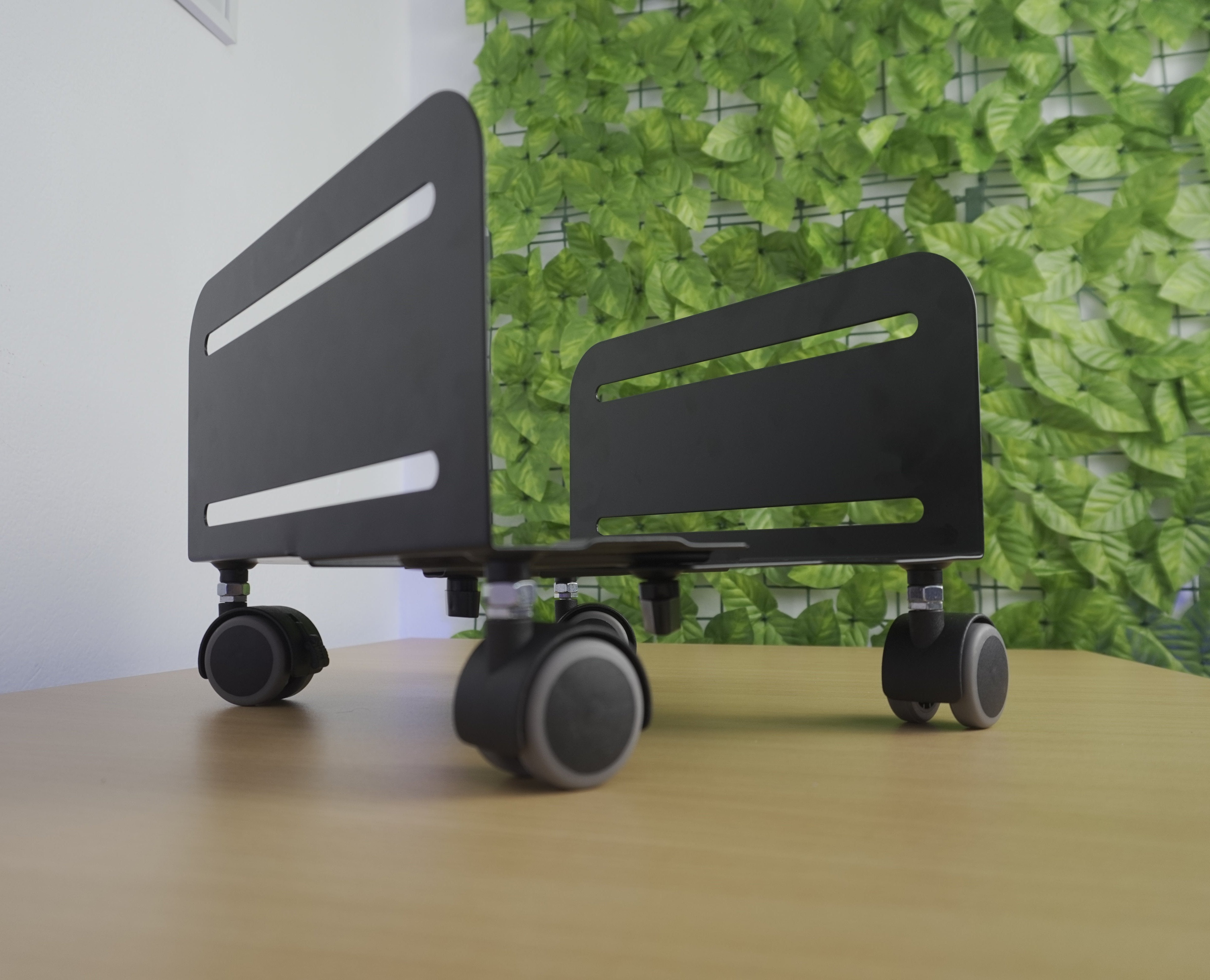 Base con ruedas para case CPU / PC Standard / Ancho regulable 11.9~20.9cm