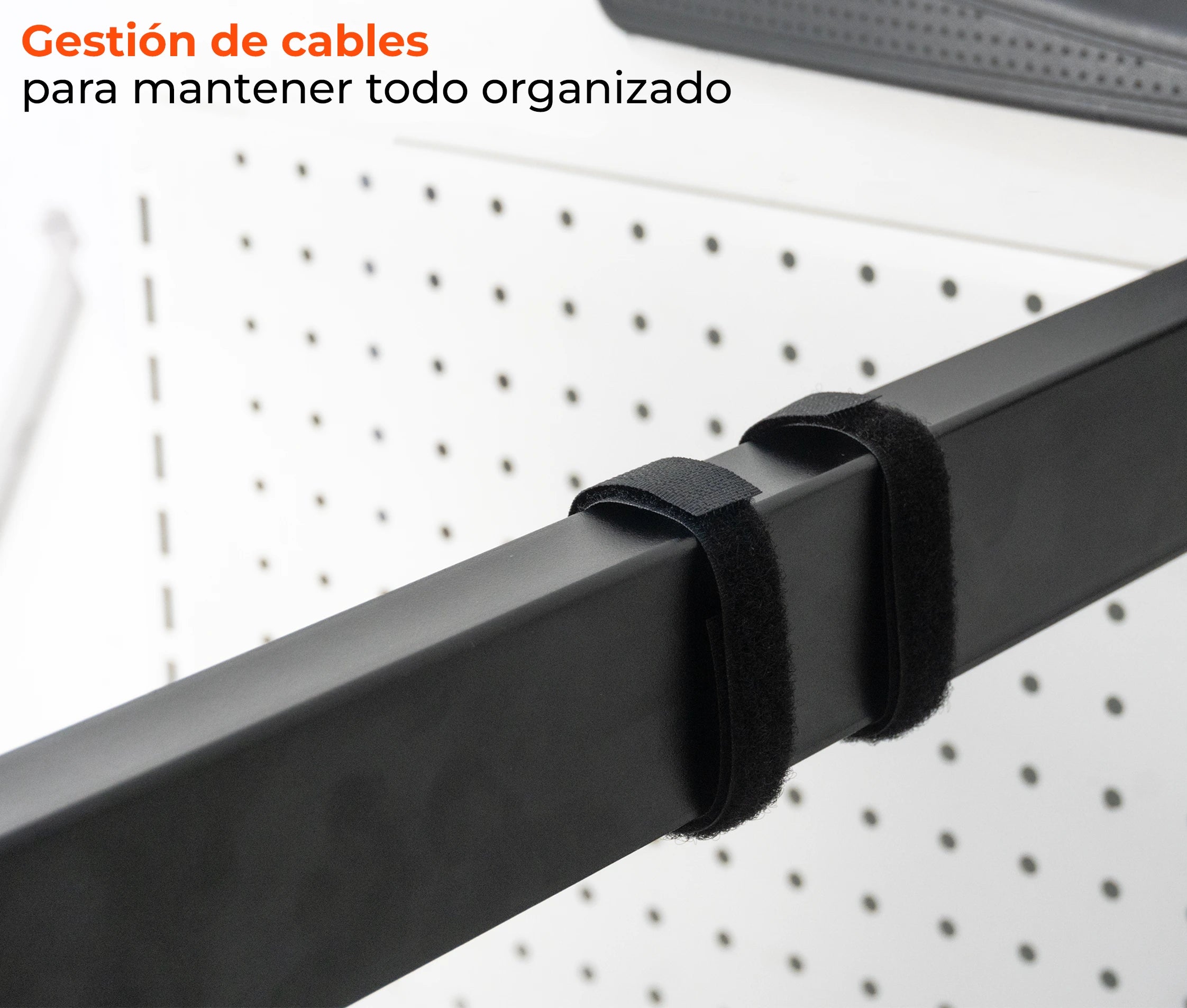 Rack Giratorio TV 30 a 70 Pulg / VESA Max 600x400mm / Carga 45 kg / Brazo extendido 83cm