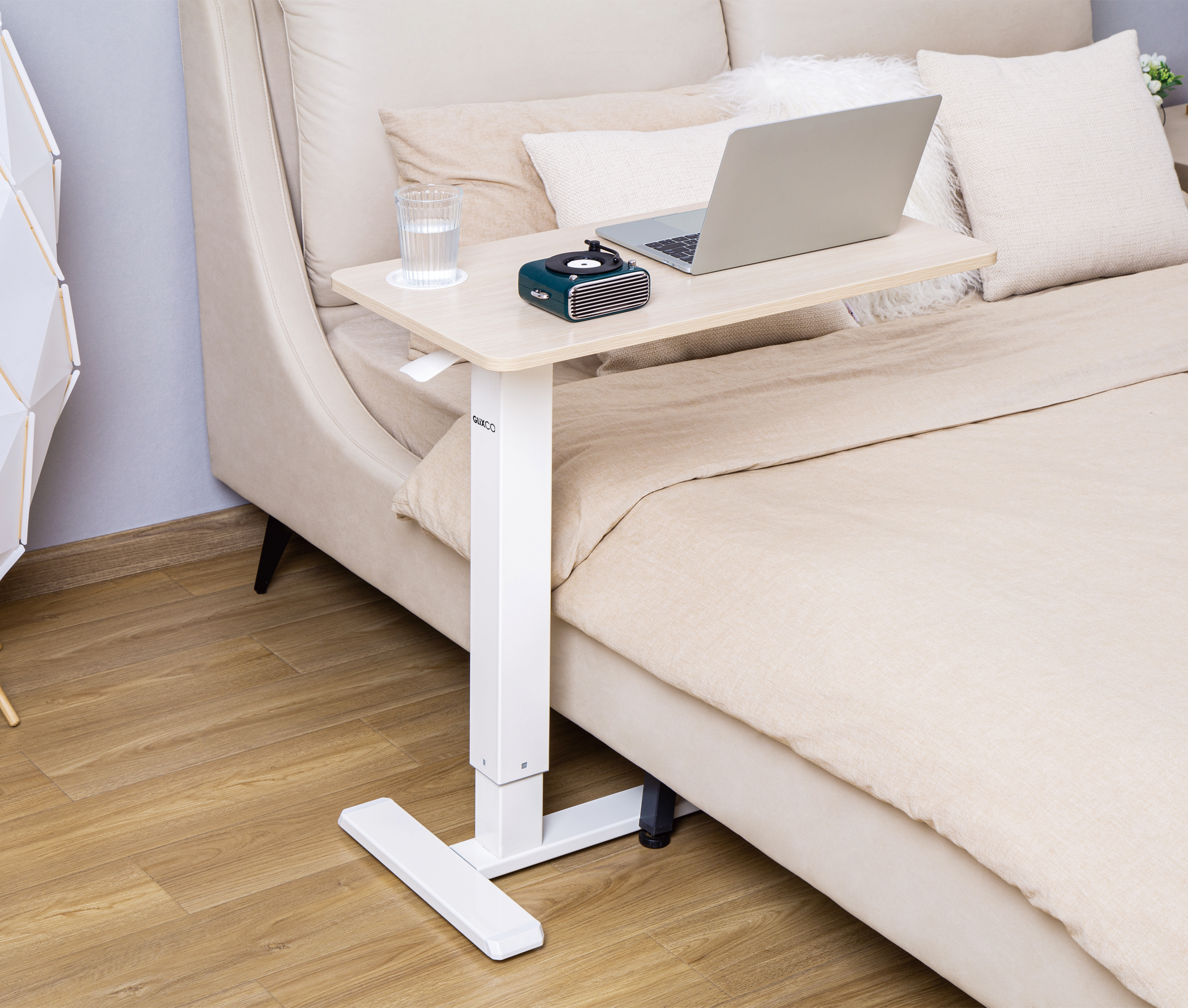 Mesa Auxiliar con Ruedas Ocultas / Escritorio movil para Laptop /Altura Pata 31mm / Tablero Melamina 71 x 40cm / Altura regulable 64 a 99cm / Uso en Cama , Sofa u Hospital