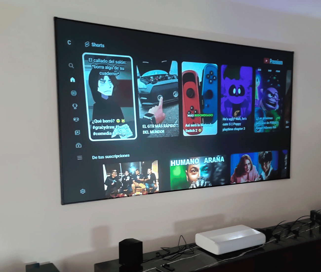 Ecran Gris con Marco de Aluminio 120 Pulg (16:9) 2.66x1.49 m / ALR