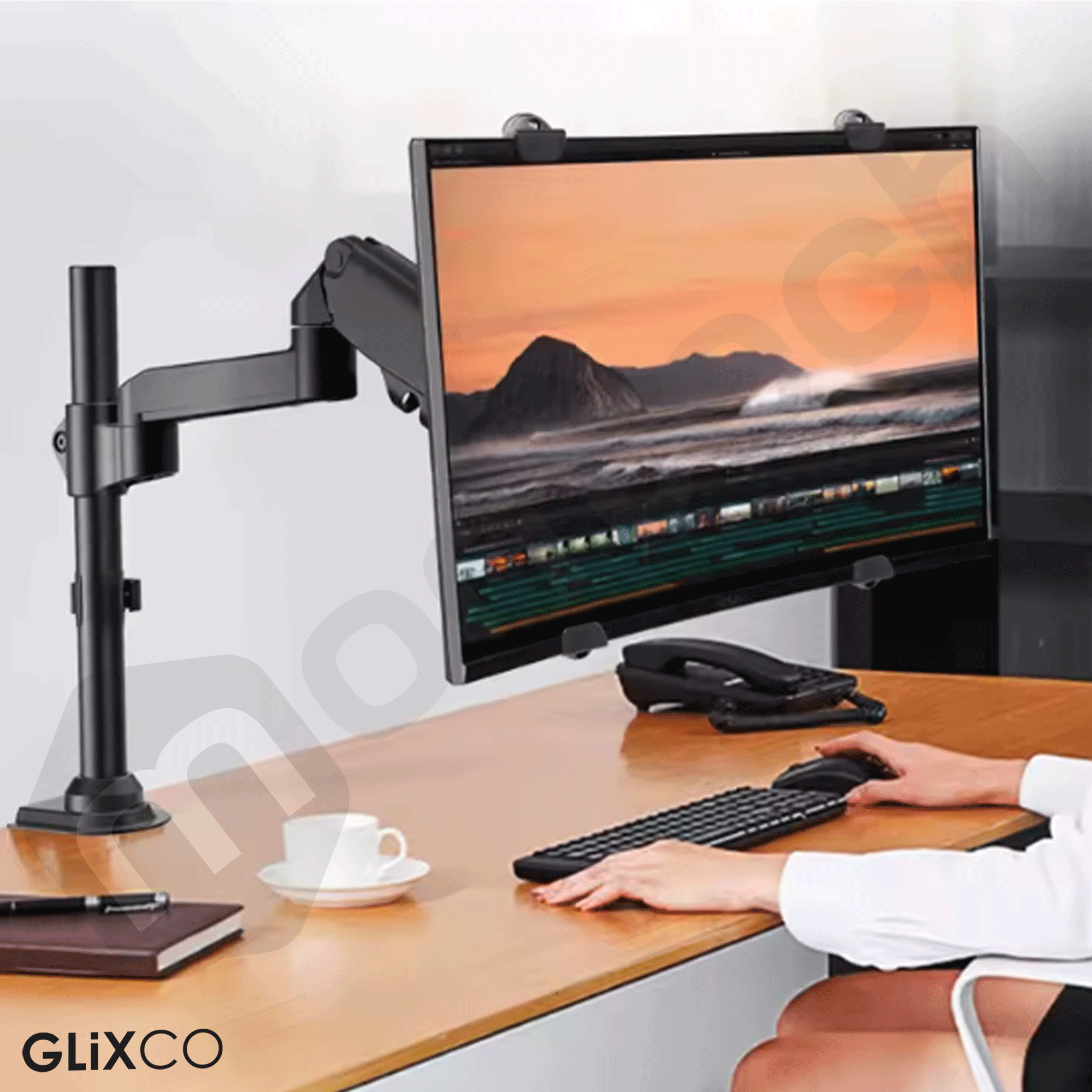 Adaptador VESA 4 brazos para monitor 17 a 27 Pulg / Sin agujeros de fijación