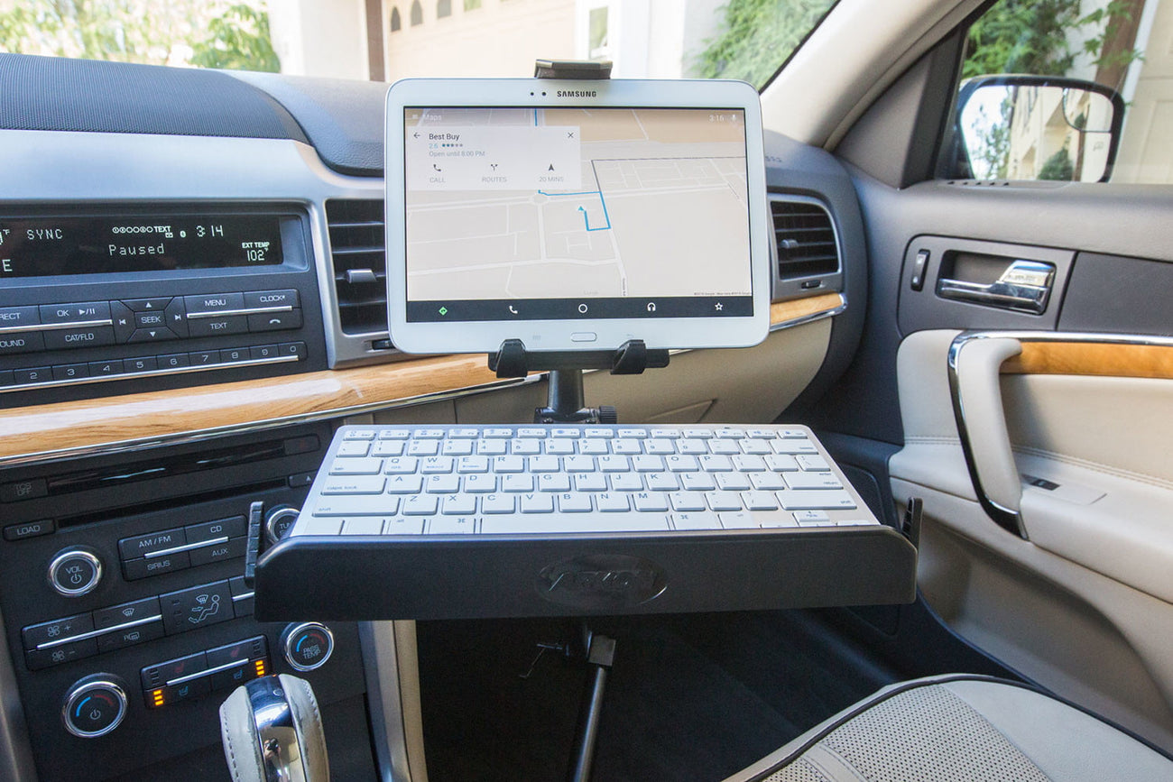 Soporte con brazo para Tablet 9-12 Pulg y Teclado / Fijación en asiento del auto y camiones