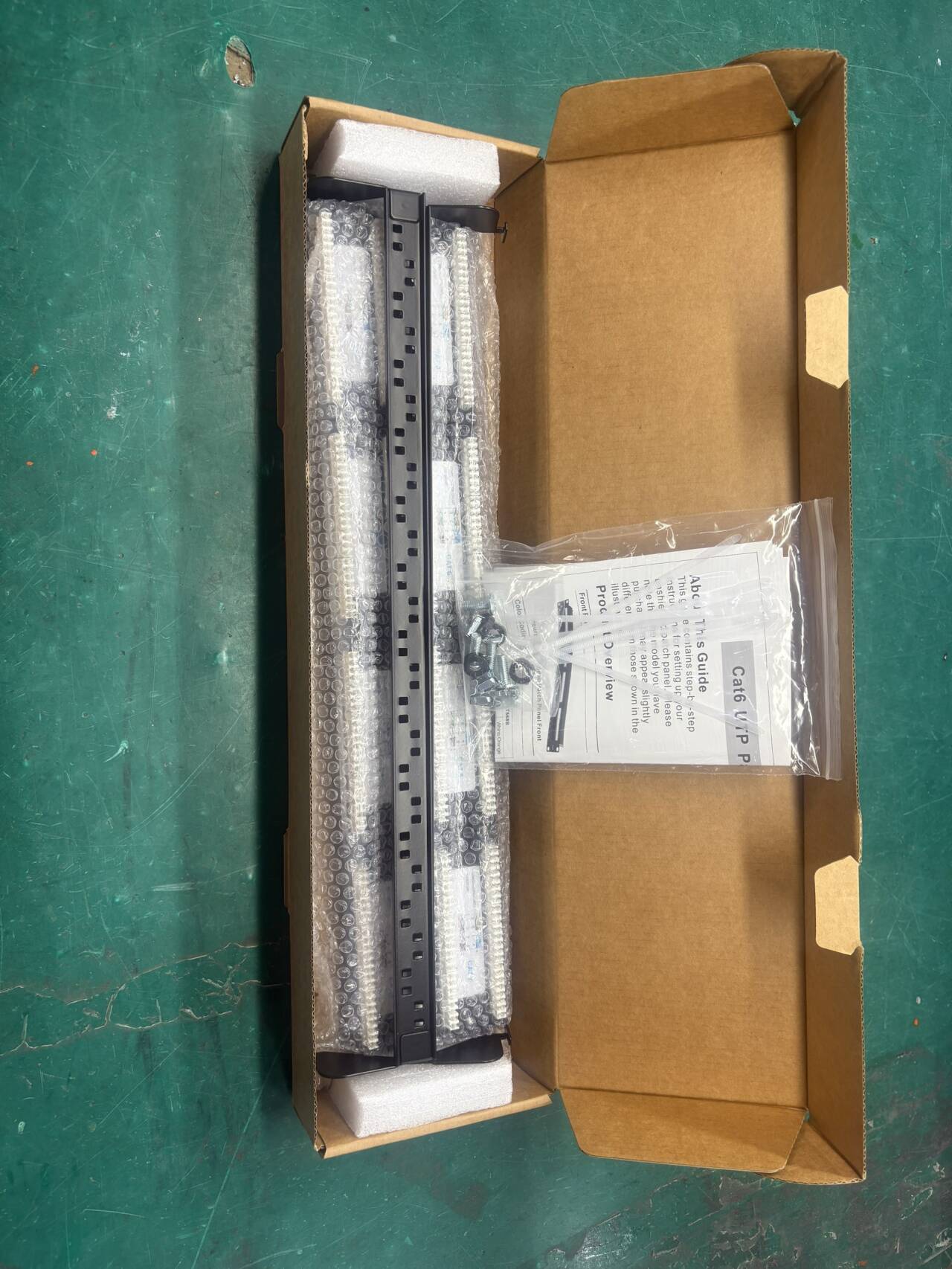 PATCH PANEL DE 48 PUERTOS RJ-45 CAT 6