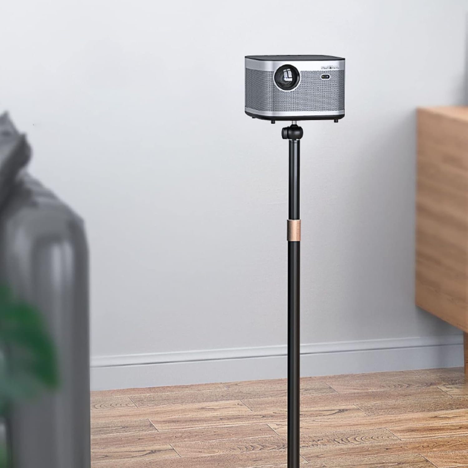 Soporte Parante para Mini Proyector con Rotación 360° / Altura Max 136 cm