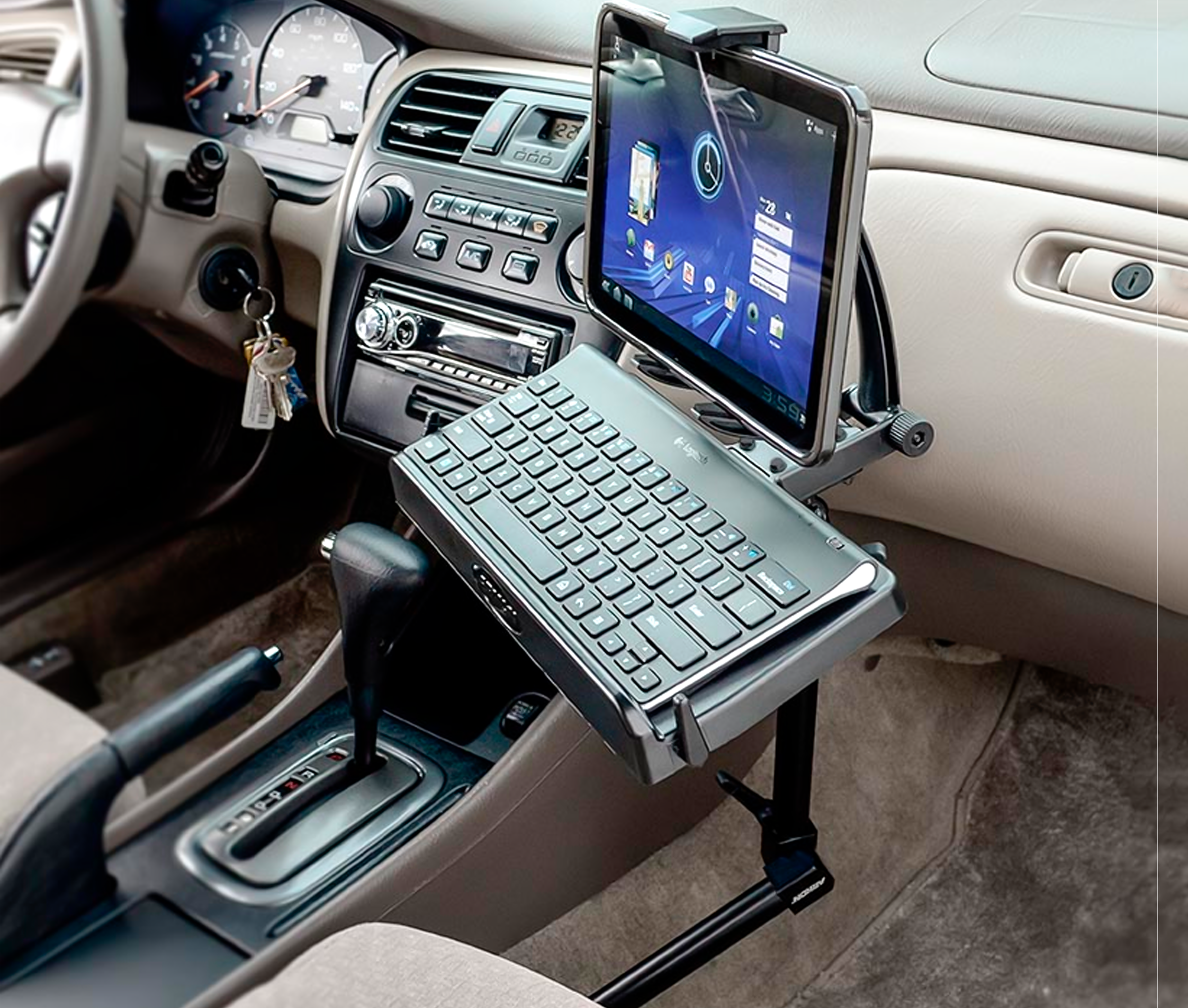 Soporte con brazo para Tablet 9-12 Pulg y Teclado / Fijación en asiento del auto y camiones