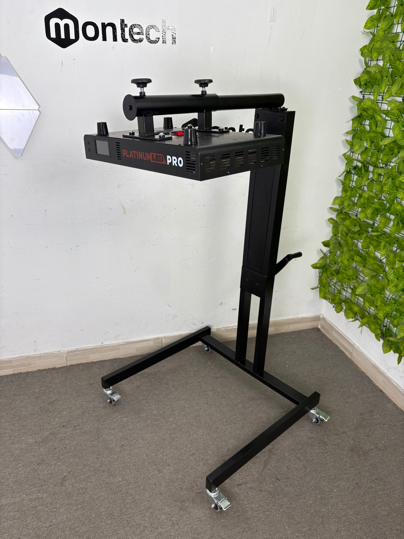 Pedestal con Altura regulable  Para Luces de Terapia Platinum Led Biomax PRO Midi