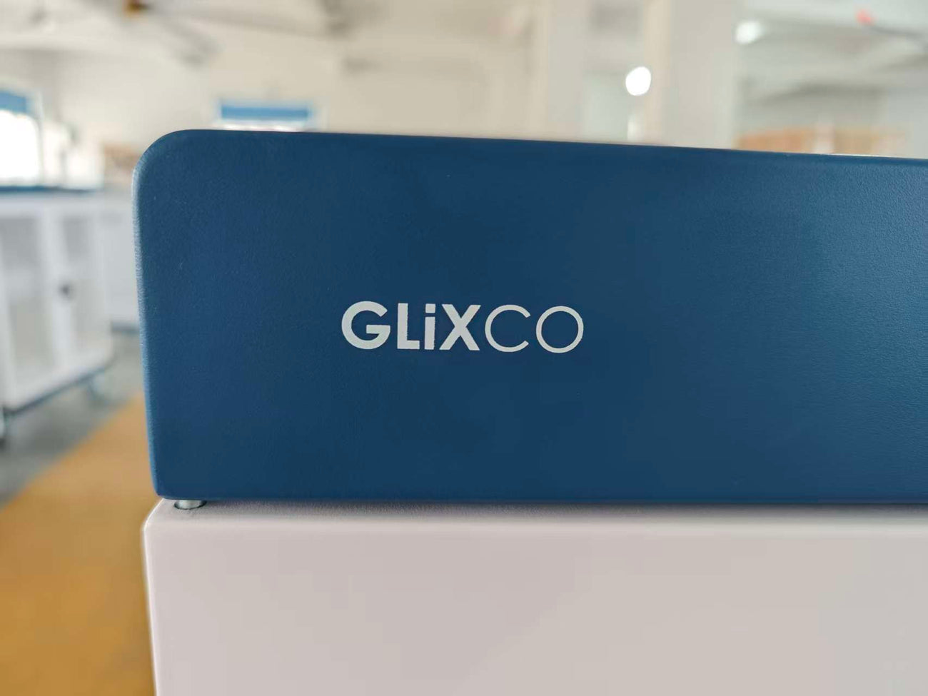 Estacion Gabinete de Carga Movil para Portatiles Tablet  Laptops 15.6 Pulg / 40 Puertos