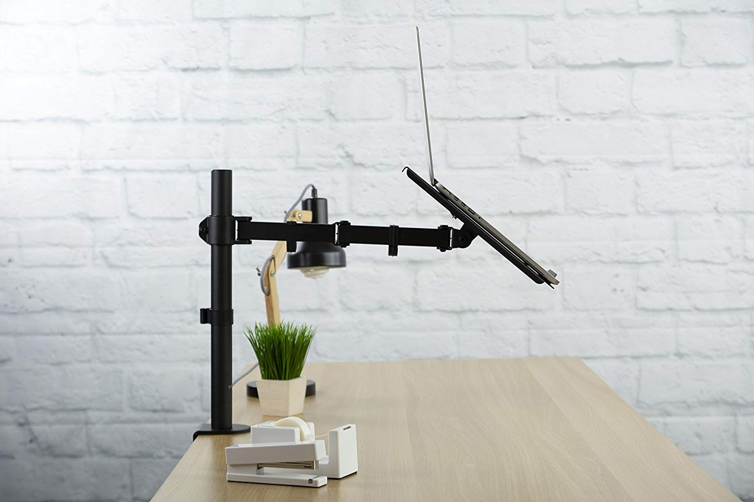 Rack Soporte con Brazo articulado para Laptop 10 a 15 Pulg